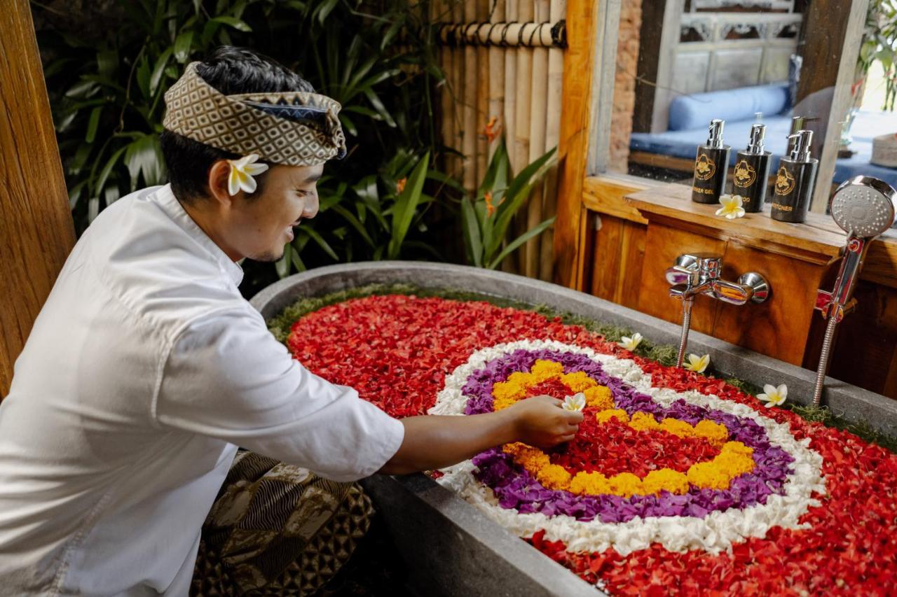 Airsania Ubud Antique Villas Екстер'єр фото
